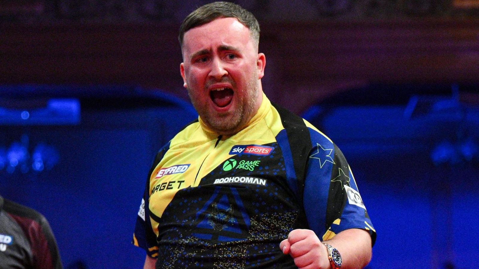 littler-throws-9-darter-in-fantastic-matchplay-salvage