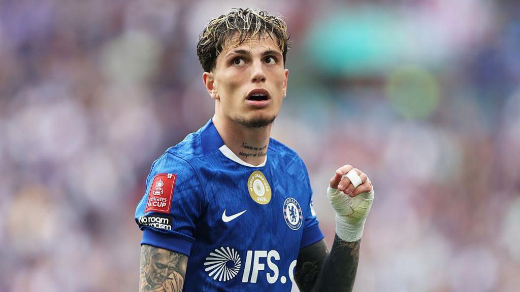 villa-in-talks-to-stamp-chelsea’s-garnacho
