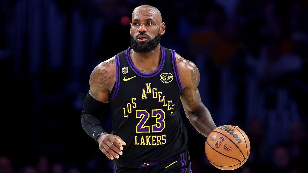 miami-mistakenly-put-up-james-‘introductory’-video