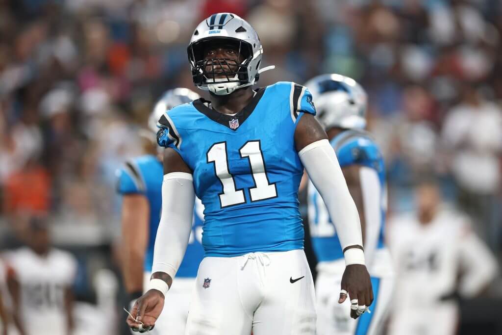 panthers-gallop-rusher-nic-scourton-suffers-torn-acl-in-very-good-knee:-supply