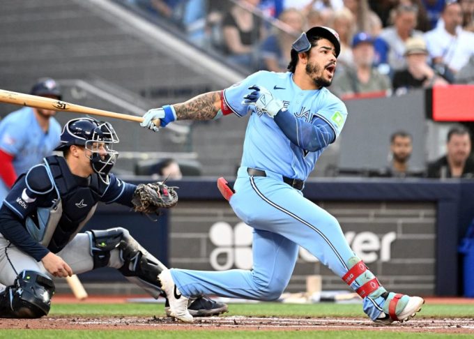 field-score-banter:-coming-out-swinging