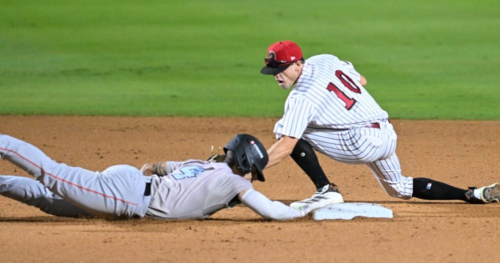 mlu:-korbyn-dickerson,-at-the-middle-of-it-all