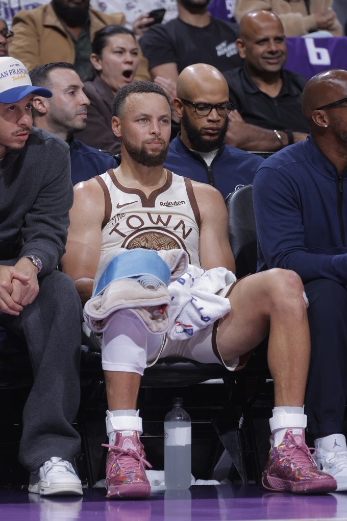 warriors-way-up-brief-in-trade-apparatus-for-trey-murphy-iii