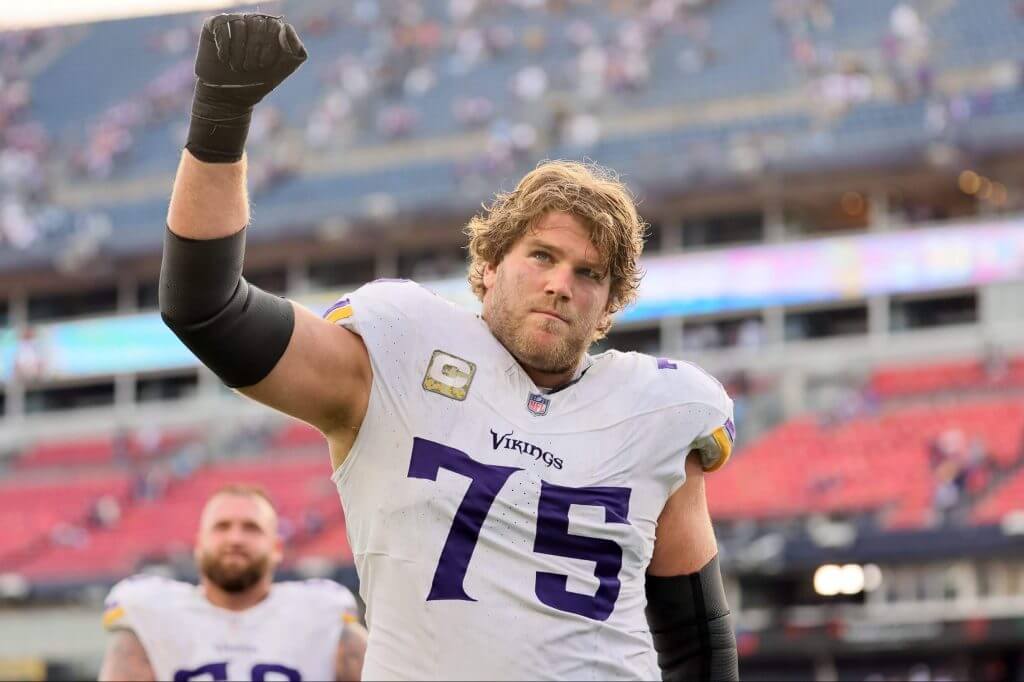 vikings-sign-shocking-type-out-brian-o’neill-to-4-year-extension