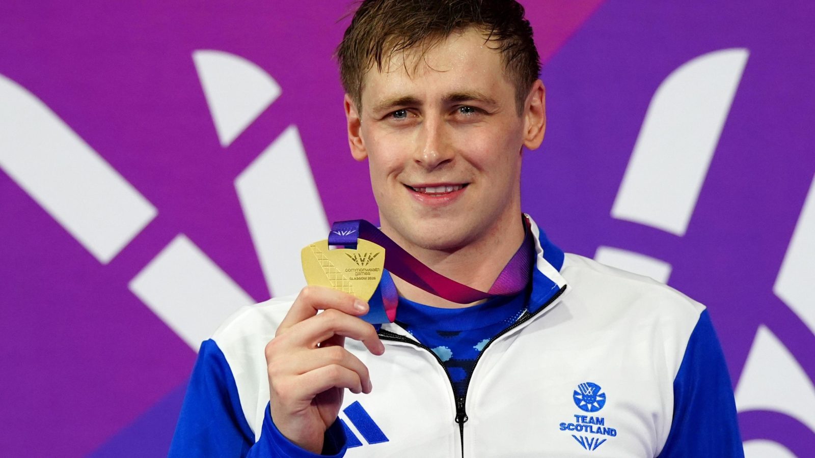 ‘mariah-cleggy’-channels-messi-to-swim-to-gold-quicker-than-relay-team-of-workers-rob-bronze