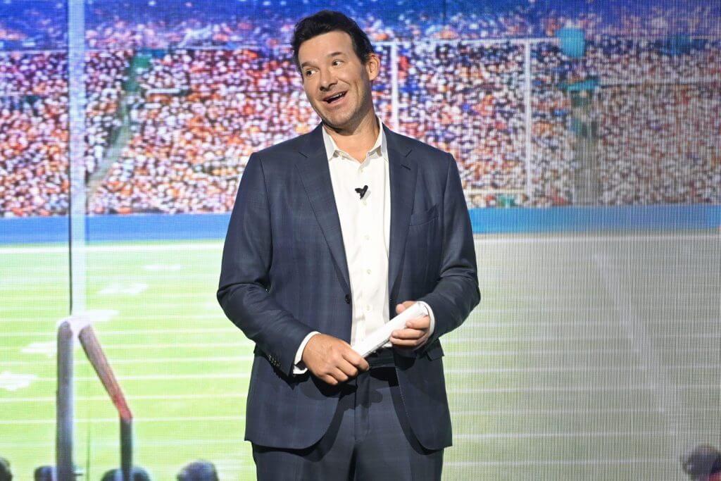 tony-romo-located-on-hotfoot-away-via-cbs-after-owi-label;-jj.-watt-to-rob-his-put