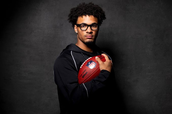 kenyon-sadiq-is-an-individual-obsessed:-the-unfamiliar-power-of-a-jets-rookie