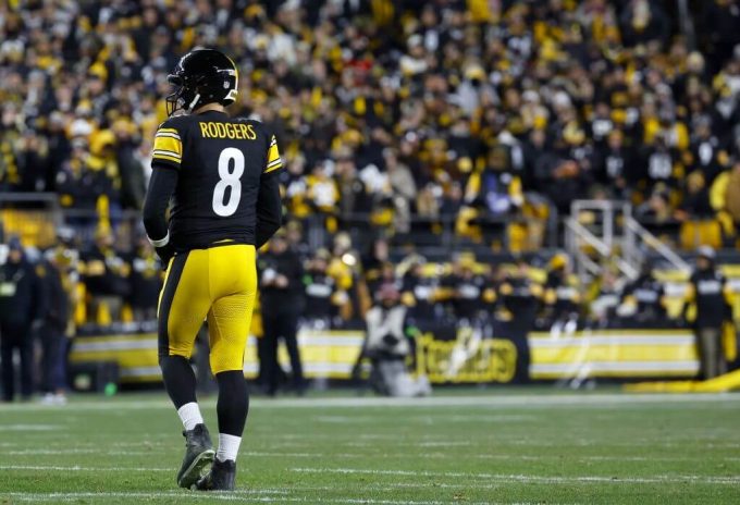 how-aaron-rodgers-opened-himself-up-for-this-season-of-reconciliation-and-reunion